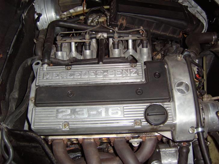Mercedes Benz 190 2,3 16v - Motor efter polering billede 9