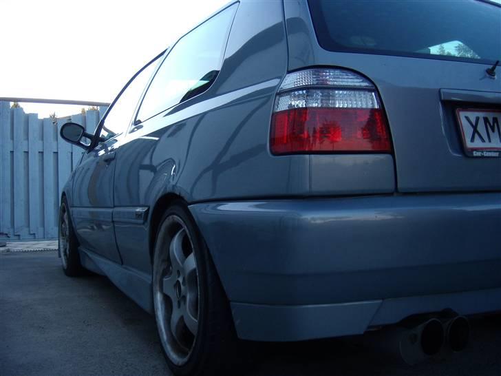 VW GOLF 3 - skørtsæt v.side bagfra. billede 2