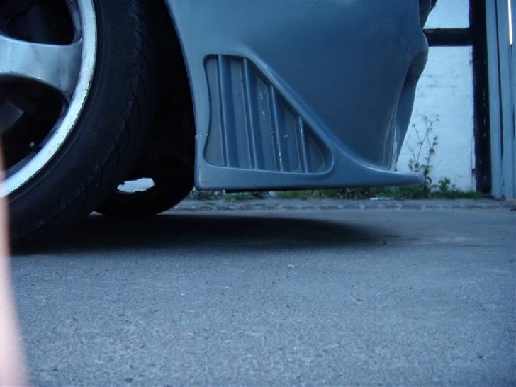 VW GOLF 3 - skørtsæt af fronten på h.side billede 7