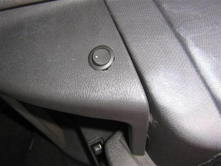 Peugeot 205 #SOLGT# - Afbryder knap til sub´en billede 10