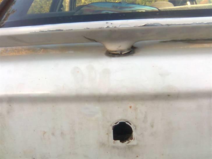 Ford sierra 2,0 i clx - skal have ny lås i,den gamle var rustet sammen billede 3