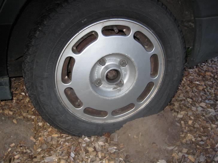 VW Golf 1 **Solgt** - Ekstra fælge, fra audi 80.-TIL SALG billede 20