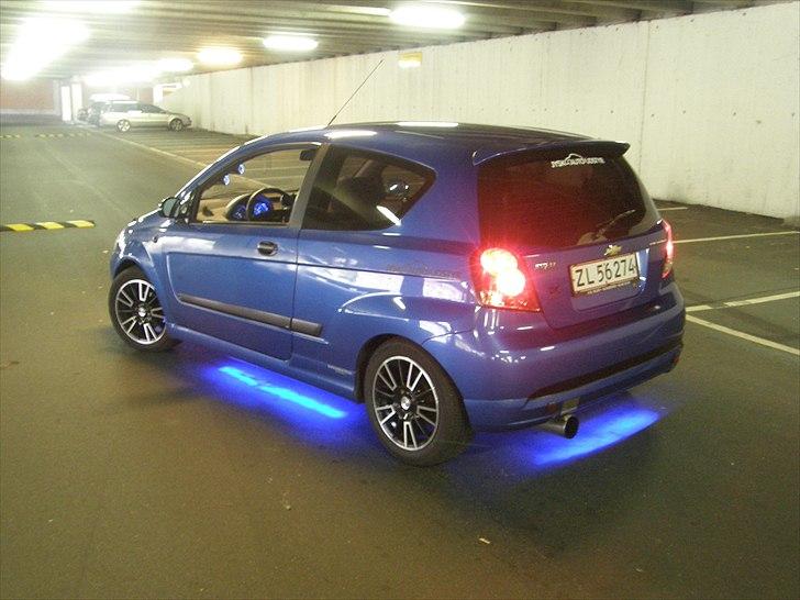Chevrolet kalos 1,2 - neon under bilen:) billede 2