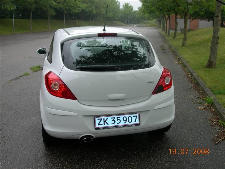 Opel Corsa Sport - Emblemer fjernet, Irmscher logo påsat. billede 12