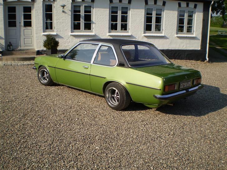 Opel ascona b billede 2