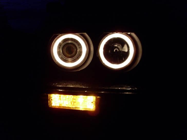 BMW E30 318is *Solgt* billede 4