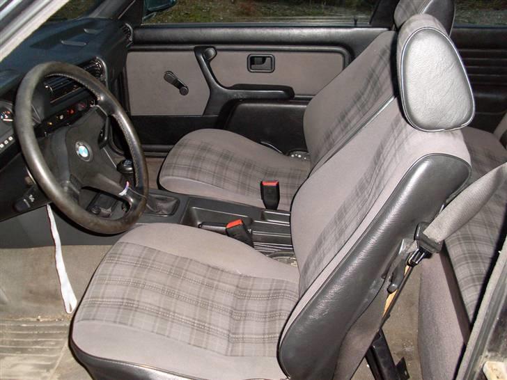 BMW E30 318is *Solgt* billede 8