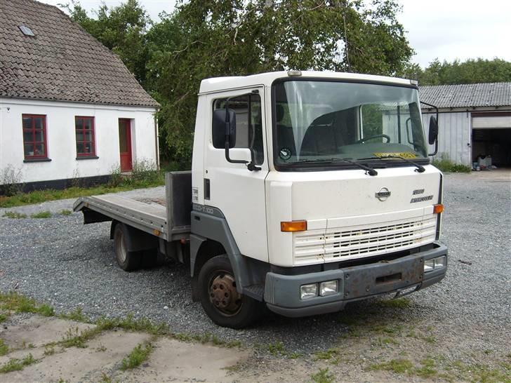 Nissan eco t 100 billede 1