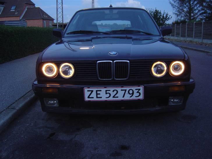 BMW e30 325i touring "SOLGT" billede 2