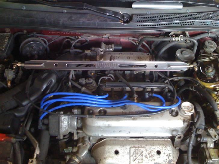 Honda Accord Coupe - Motorrum billede 4