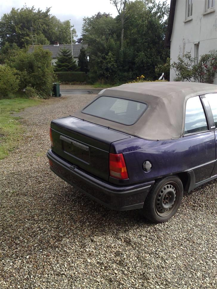 Opel kadett  cabri *solgt* billede 2