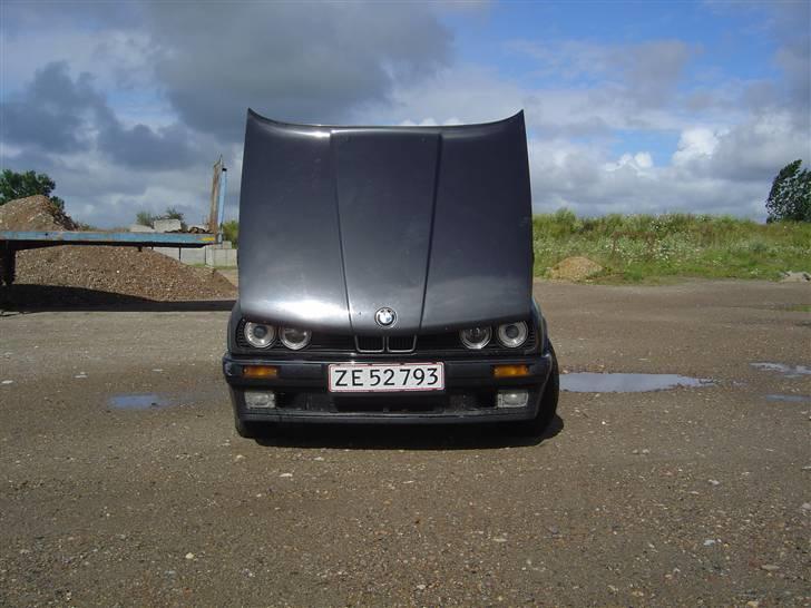 BMW e30 325i touring "SOLGT" billede 4