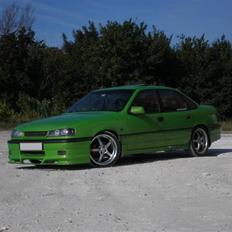 Opel Vectra 2000 16v -SOLGT-