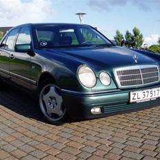 Mercedes Benz E220 CDI Elegance *solgt*