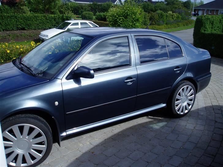 Skoda Octavia 1,6 Ambiente [SOLGT] billede 2