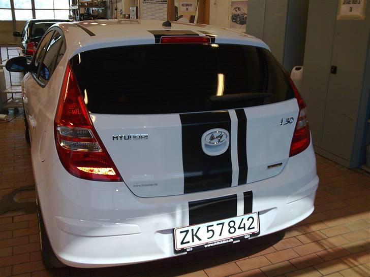 Hyundai I 30 1,6 Crdi SOLGT - Og så er der lige kommet lidt fartstriber billede 7
