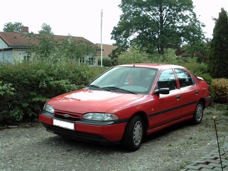 Ford mondeo 1,8 clx solgt billede 2