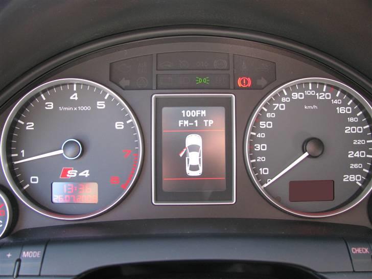 Audi A4 Avant 1,8T Quattro < - S4 intsrumentering... billede 6