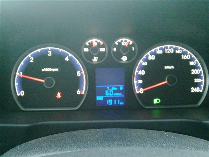 Hyundai I 30 1,6 Crdi SOLGT - JA, det er jo instrumentbordet billede 15