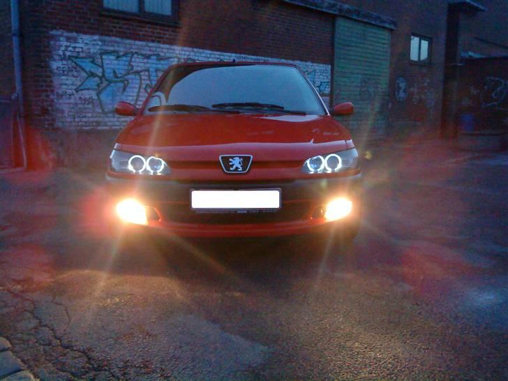Peugeot 306 ( SOLGT / BYTTET) - her er mine flotte Angel Eyes billede 2