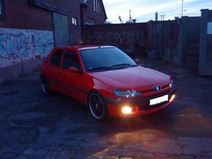 Peugeot 306 ( SOLGT / BYTTET) - her er mine flotte Angel Eyes billede 3