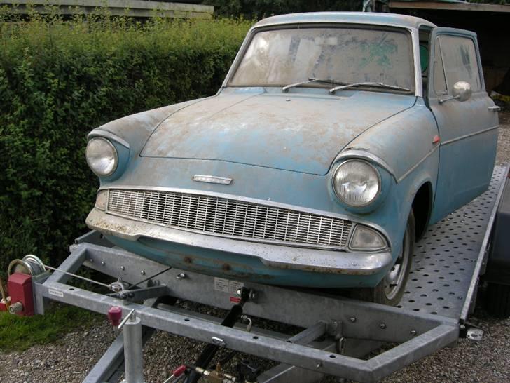 Ford Anglia 106E Deluxe - er lige kommet hjem med den på auto traileren billede 8