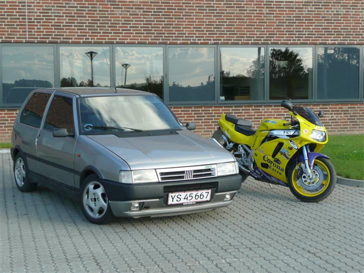 Fiat Uno 75 i.e --Solgt-- - Her ses Uno´en så sammen med Hr. Breit´s cykel billede 13