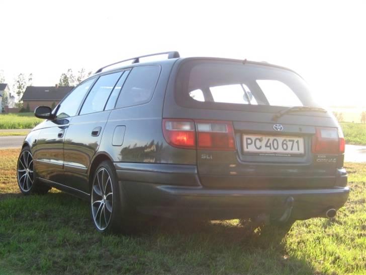 Toyota Carina E st.c. *Solgt* billede 7