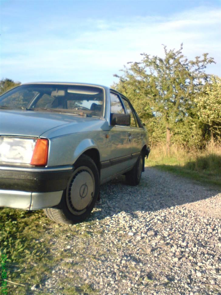 Opel Rekord 2,2i  billede 2