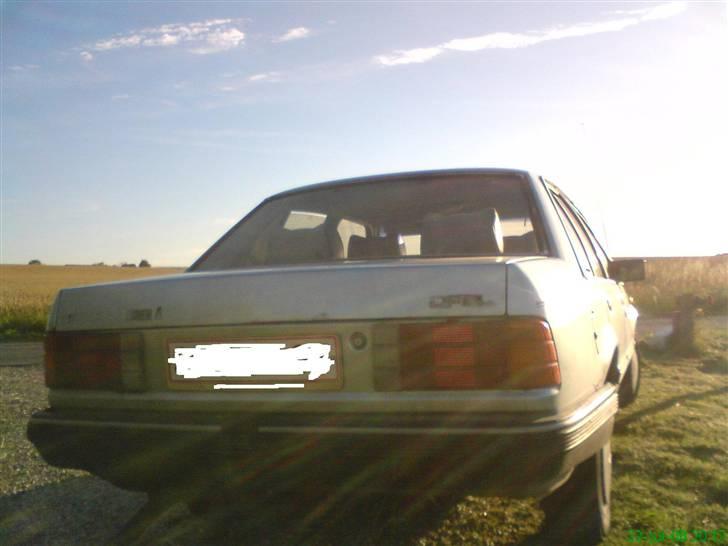 Opel Rekord 2,2i  billede 4