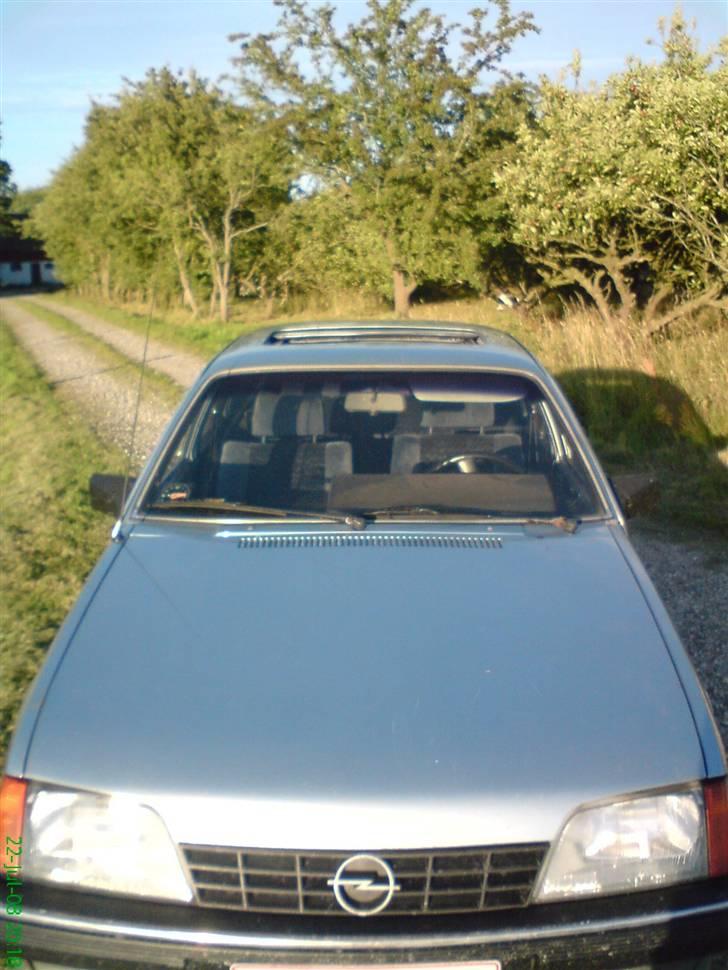 Opel Rekord 2,2i  billede 6