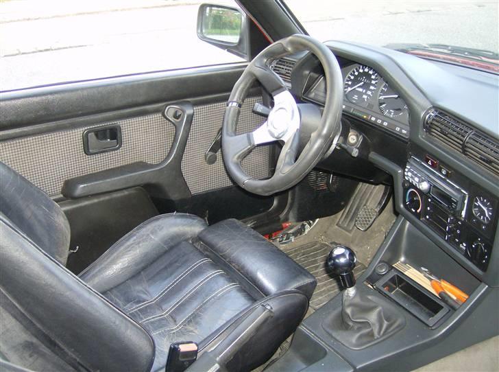 BMW E30 320i billede 6