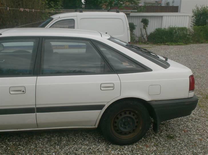 Mazda 626 2,0i solgt billede 7