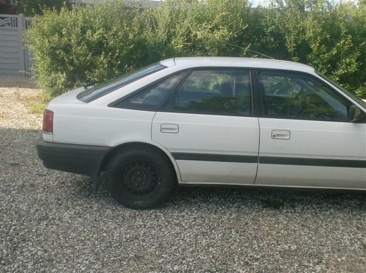 Mazda 626 2,0i solgt billede 8