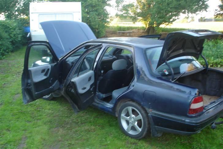 Nissan Sunny "Solgt" billede 9