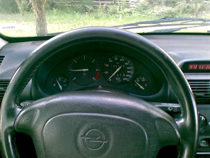 Opel Corsa B X1,5DTL *SKROTTET* billede 6