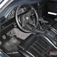 BMW E30 325i