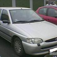 Ford Escort Sedan