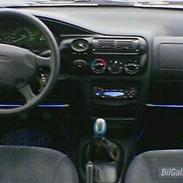 Ford Escort Sedan