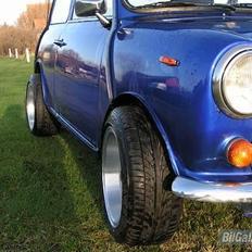 Austin-Morris Mini Mascot