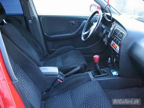 Nissan Primera 2.0e GT Solgt - Kabinen foran som jeg selv er meget glad for billede 4