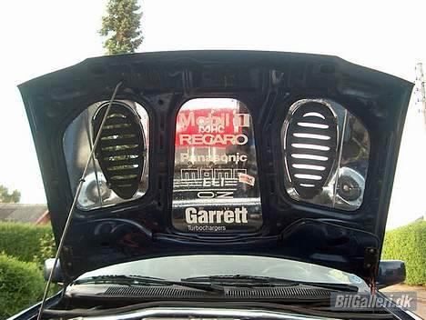 Ford RS2000 - SOLGT... - Folie under klappen...!!! Er noget værre lort at sætte på...!!! Det tar tid...! billede 9