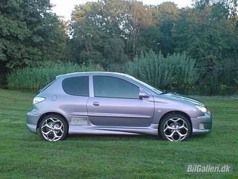 Peugeot 206 - nye billeder 05/09-06 billede 2