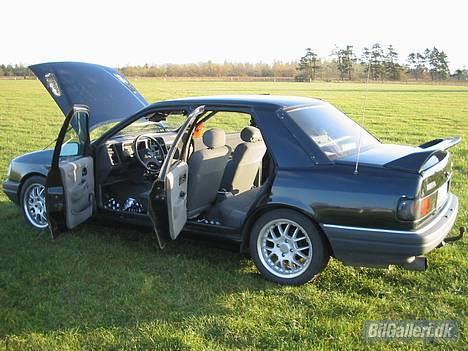 Ford Sierra 2.0 v6 -SOLGT- - Åbent hus.....eller......bil......høhø billede 8