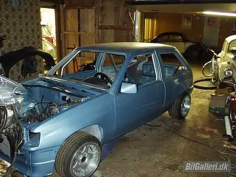 Opel Corsa A 16v turbo - tilbage fra maler men stadig LANG vej endnu billede 4