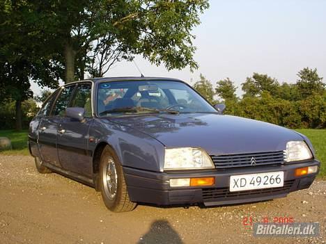 Citroën CX 25 GTI - Farven hedder Bleu Iris og er rimelig sjælden. Om du kan lide den eller ej tja....jeg syntes den er cool og jeg er 100 på, at det er den eneste i DK. (troede jeg. Morten D. GS 1974, har set en omkring Roskilde) billede 1