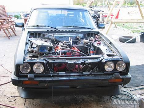 Ford Capri 2.3 S ghia - som den ser ud nu.. mangler kølergrill og hjelm.. skal bare lige males billede 7