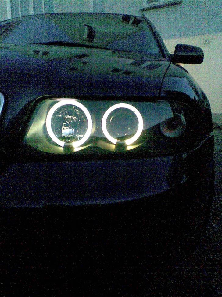 Audi A4 Avant 1,8T *SOLGT* - De sorte lygter... Guf.. billede 1