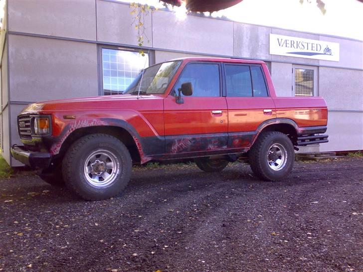 Toyota  HJ60 ½ Pickup ..solgt  - Her her hun så lige været til syn... billede 18