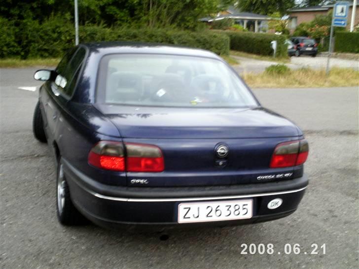 Opel Omega // SOLGT billede 4